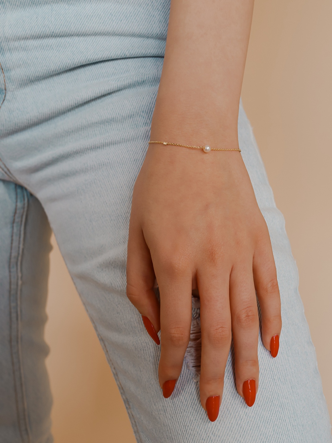 1-pearl-gold-brace-2